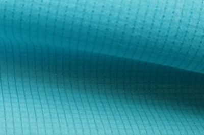 初夏皮膚風(fēng)衣，向陽(yáng)而生